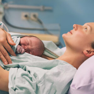 Post Parto; Entuertos, Loqueos y Blues de Maternidad